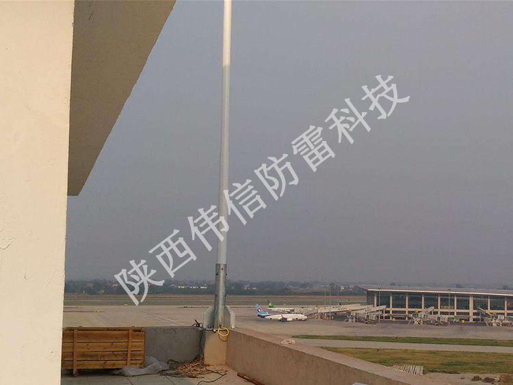 11米玻璃鋼避雷針，機(jī)場(chǎng)專用避雷針產(chǎn)品展示三